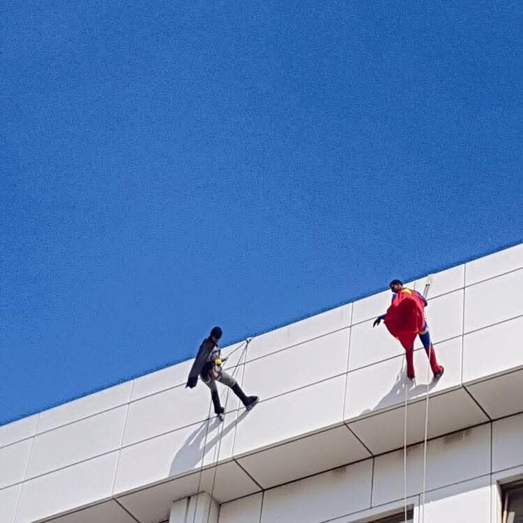 איטום וחידוש חזית בניין – קיסוס